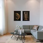 Huswell - Seafront Apartment With Stunning Views